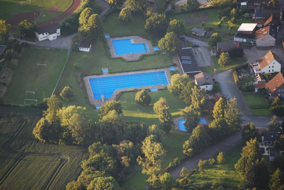 Mineralwasser-Freibad Eschershausen